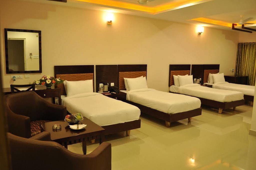 Swagath De Royal Hotel Hyderabad Exterior foto